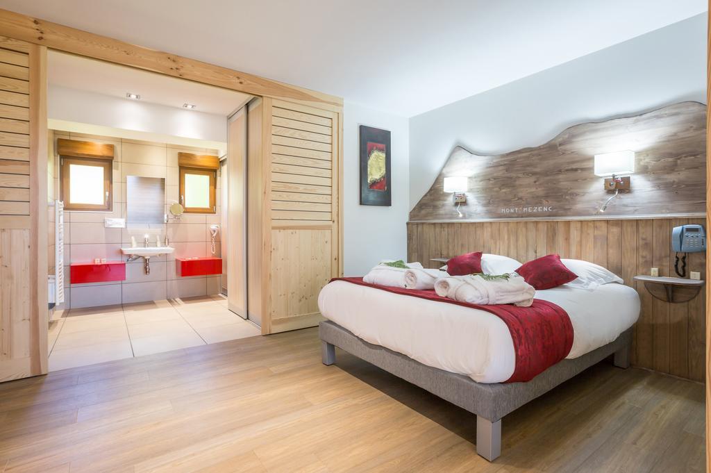 Logis Hotel Le Relais Du Bois Vialotte Le Chambon-sur-Lignon Exterior foto